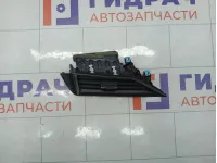 Дефлектор воздушный центральный правый Subaru Forester 66110SJ000