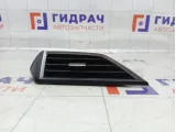 Дефлектор воздушный центральный правый Subaru Forester 66110SJ000