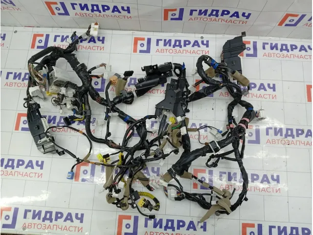 Проводка (коса) салонная в торпедо Subaru Forester 81302SJ640
