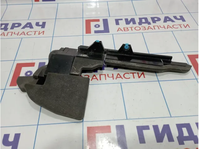 Дефлектор радиатора правый Subaru Forester (SK/S14)