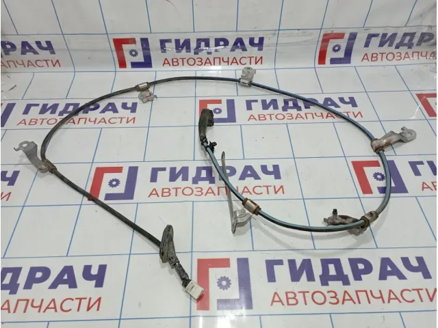 Проводка стояночного тормоза правая Subaru Forester (SK/S14)
