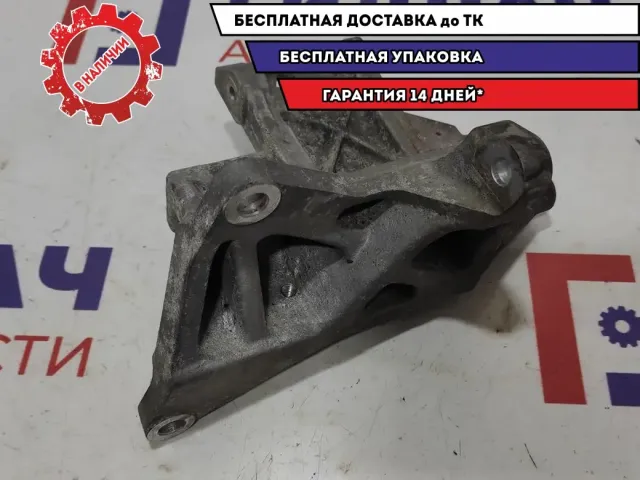 Кронштейн компрессора кондиционера Subaru Impreza (G12) G12 73611-SA010.