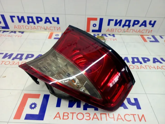 Фонарь задний левый Subaru Legacy 84201AG270