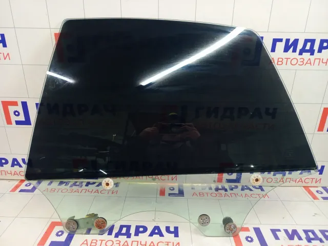 Стекло двери задней правой Subaru Legacy 62011AG100