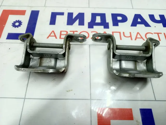 Петли двери задней левой Subaru Legacy