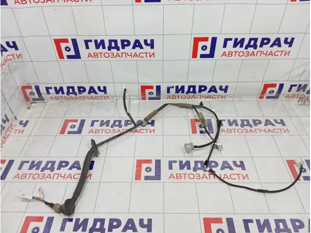 Проводка двери задней правой Subaru XV 81822FJ000