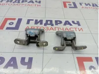 Петли двери задней левой Suzuki Aerio 6944065D00