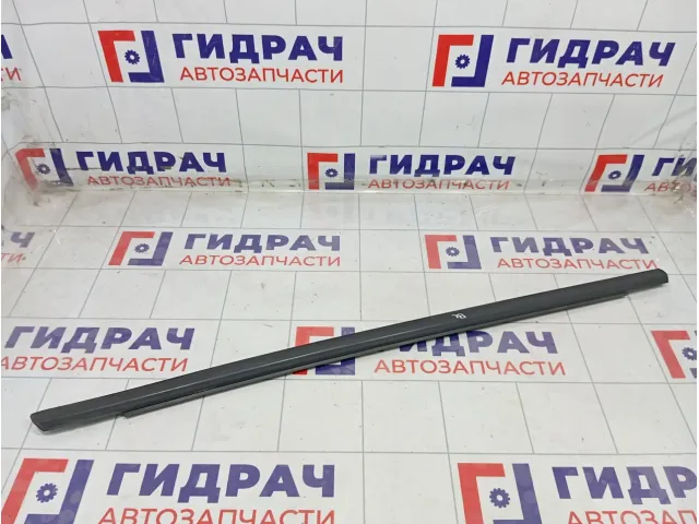 Накладка стекла заднего левого Suzuki Liana 8384154G00