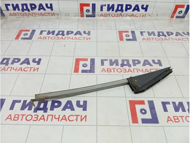 Накладка двери задней правой Suzuki Liana 8177054G00