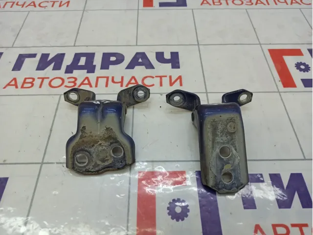 Петли двери передней правой Suzuki Liana