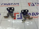 Петли двери задней правой Suzuki Liana