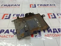 Кронштейн крепления аккумулятора (АКБ) Suzuki Liana 5879154G11