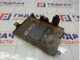 Кронштейн крепления аккумулятора (АКБ) Suzuki Liana 5879154G11