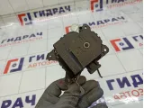 Моторчик заслонки отопителя (печки) Suzuki Liana 1138002320