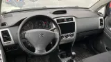 Автомобиль Suzuki Liana  в разборе