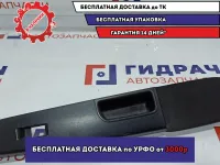 Накладка обшивки двери передней правой Suzuki SX4 . Дефект направляющих.