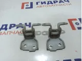 Петли двери передней правой Suzuki SX4 . Комплект.