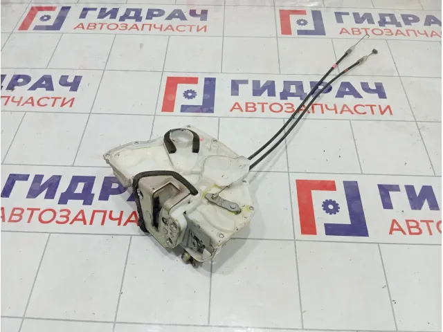 Замок двери передней левой Suzuki SX4 8220280J32