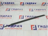Накладка стекла переднего правого Suzuki SX4 8381180J00