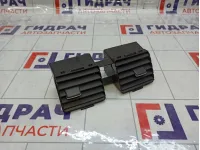 Дефлектор воздушный центральный Suzuki SX4 7361080J00FC6