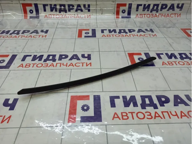 Накладка стекла заднего правого Suzuki SX4 8458280J00