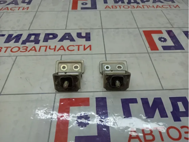 Петли двери багажника Suzuki SX4