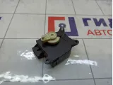 Моторчик заслонки отопителя (печки) Suzuki SX4 5037521021