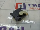 Моторчик заслонки отопителя (печки) Suzuki SX4 5037521030