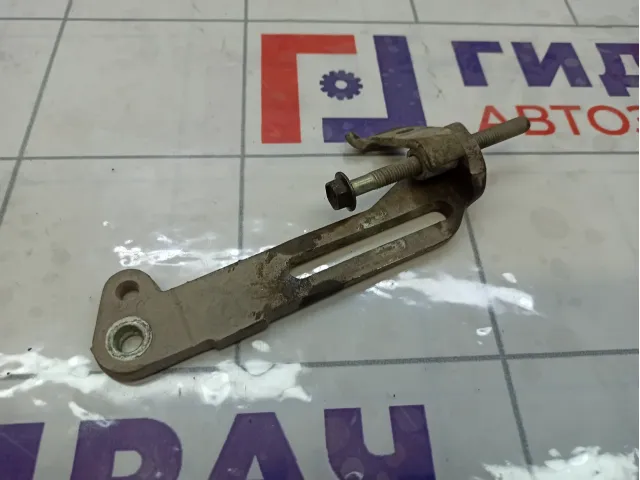 Планка натяжителя ремня генератора Suzuki SX4 1156064J00