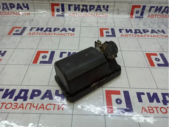 Крышка воздушного фильтра Suzuki SX4 1370079J00