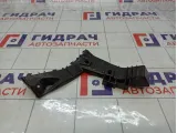 Кронштейн бампера заднего правый Suzuki SX4 7182180J00