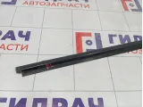 Накладка стекла заднего левого Suzuki SX4 8384180J00