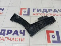 Кронштейн бампера задний правый Suzuki SX4 7182180J00