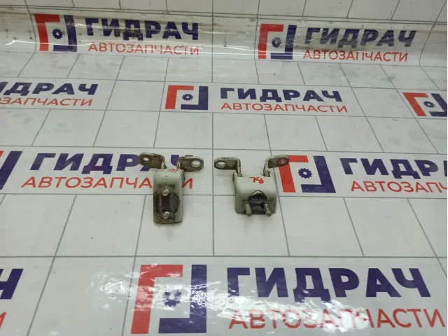 Петли двери задней левой Suzuki SX4