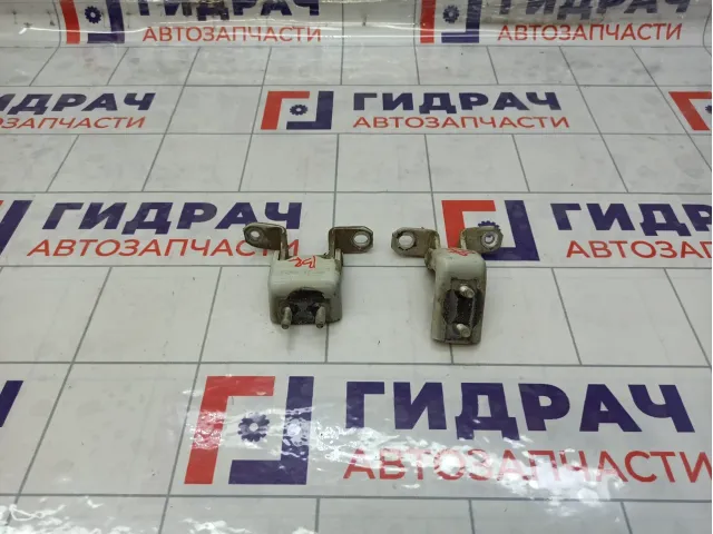 Петли двери задней правой Suzuki SX4