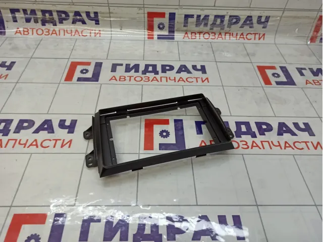 Рамка магнитолы Suzuki SX4