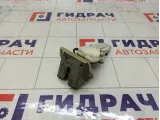Замок багажника Suzuki SX4 8251063J00
