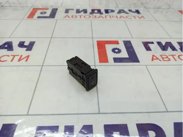 Кнопка обогрева сидений Suzuki SX4 3785062J01