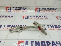 Петля капота правая Suzuki SX4 5741080J00