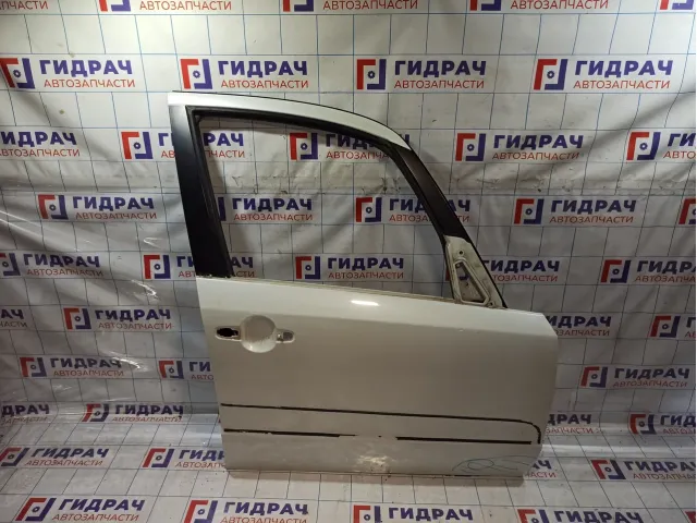 Дверь передняя правая Suzuki SX4 6800180820
