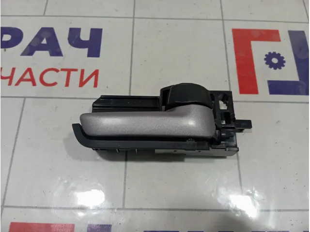 Ручка двери внутренняя правая Suzuki SX4 8311063J30BWR