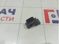 Кнопка стеклоподъемника Suzuki SX4 3799562J00