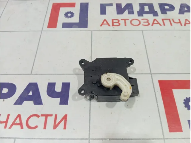 Моторчик заслонки отопителя (печки) Suzuki SX4 5037521030