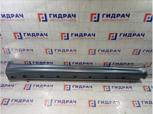 Накладка порога правая Suzuki SX4 7723080J11ZY4