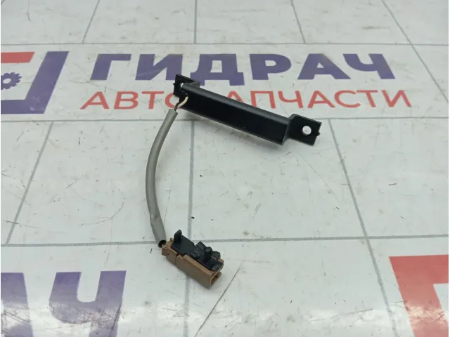 Антенна Suzuki SX4 3717562J00