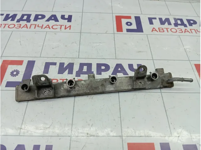 Топливная рампа (топливная рейка) Suzuki SX4 1573086G00