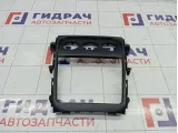 Рамка магнитолы Suzuki SX4 7382479J10