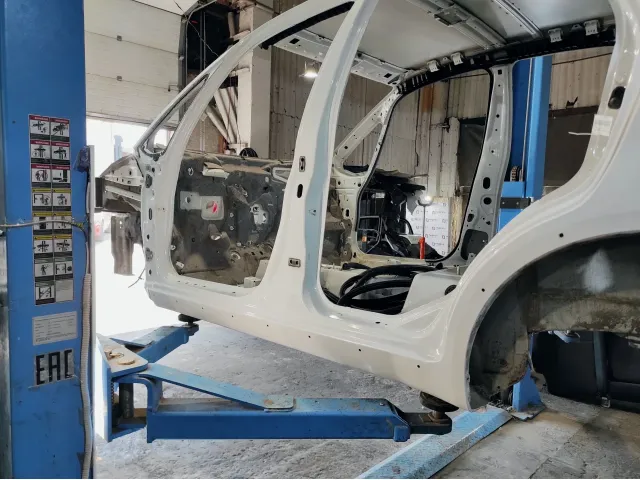 Порог со стойкой левый Suzuki SX4