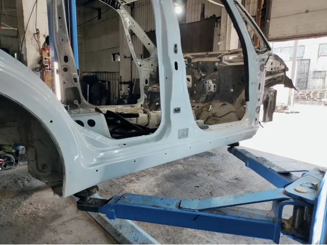 Порог со стойкой правый Suzuki SX4