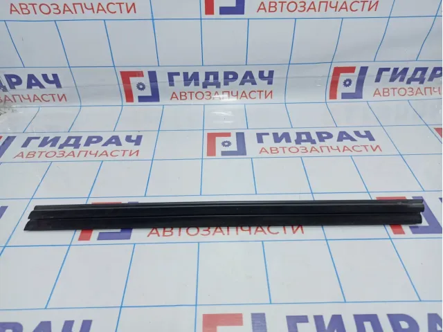 Уплотнитель двери передней левой внутренний Suzuki SX4 83861-79J00